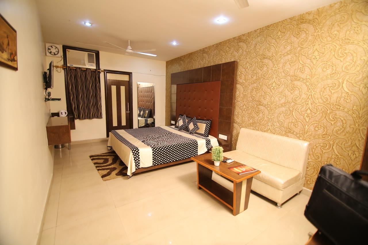 Hotel Pappan Plaza Palwal Экстерьер фото