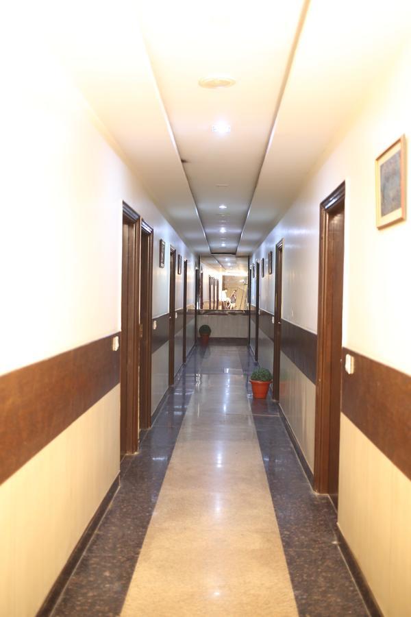 Hotel Pappan Plaza Palwal Экстерьер фото